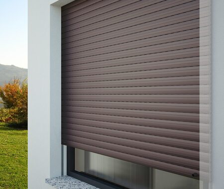 Immagine di tapparelle in PVC, alluminio e acciaio a confronto