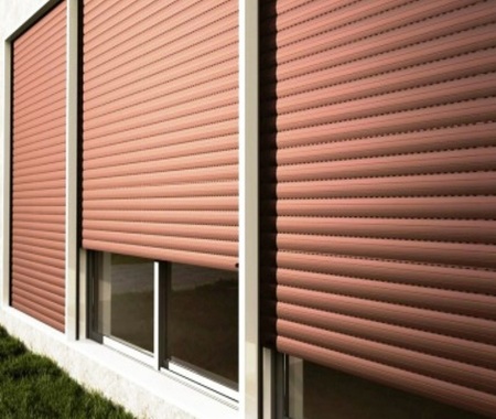 Tapparella in PVC con stecche rinforzate